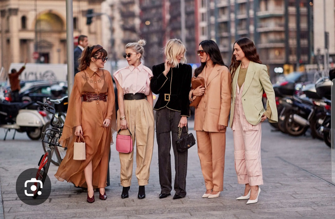 ROPA CLASICA PARA MUJERES
