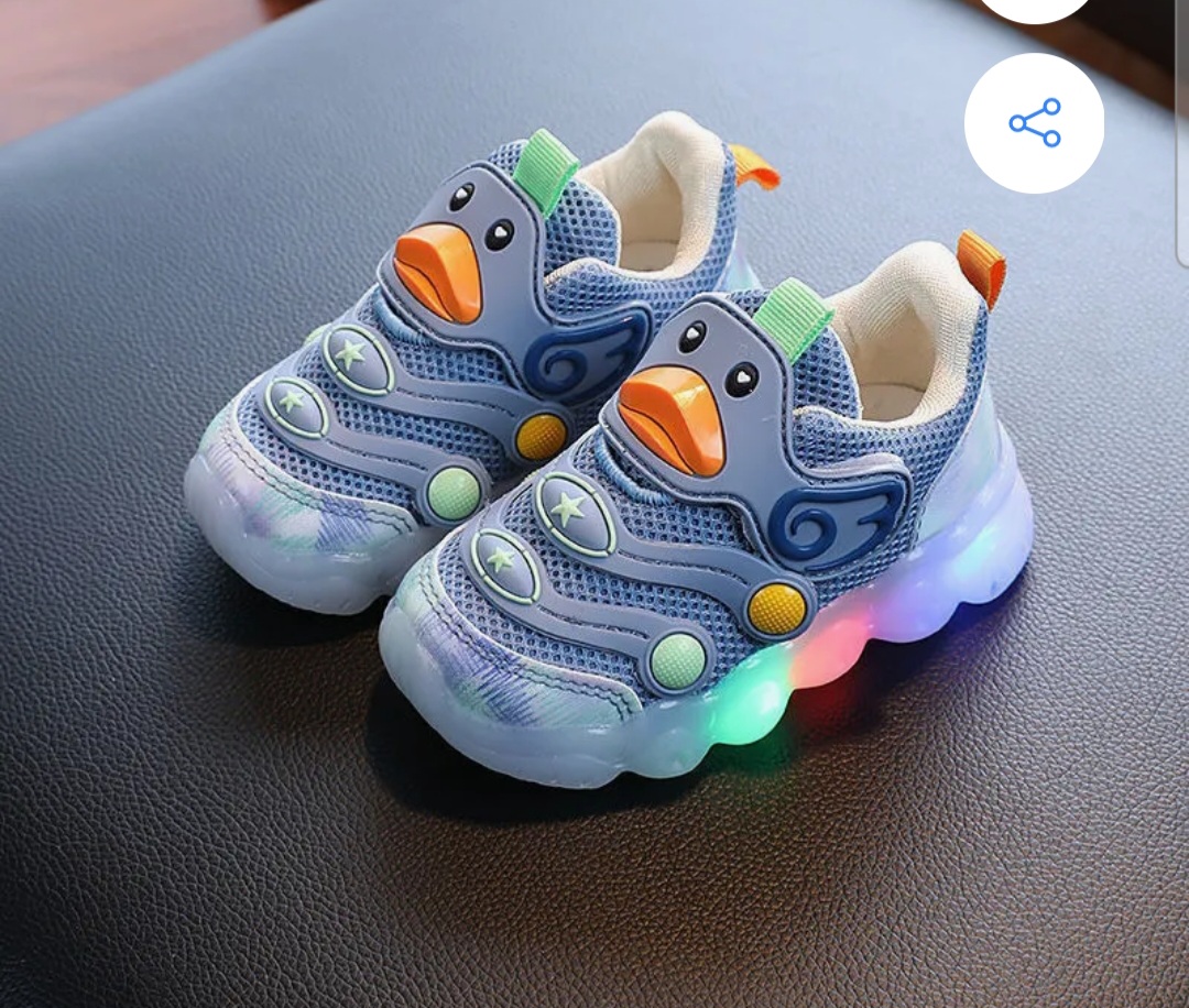 ZAPATOS Y ZAPATILLAS PARA NIÑOS