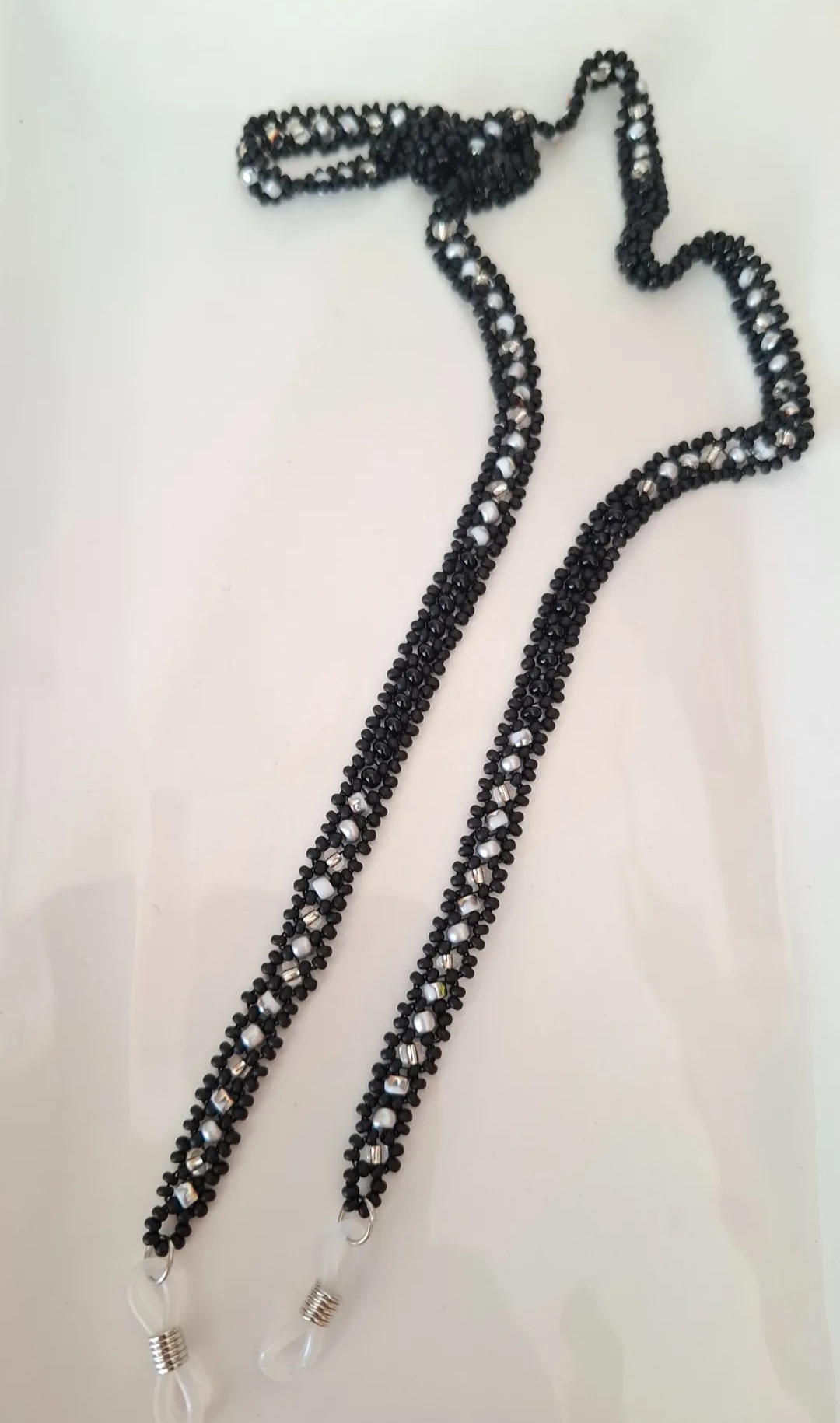 CADENAS Y CORDONES PARA ANTEOJOS