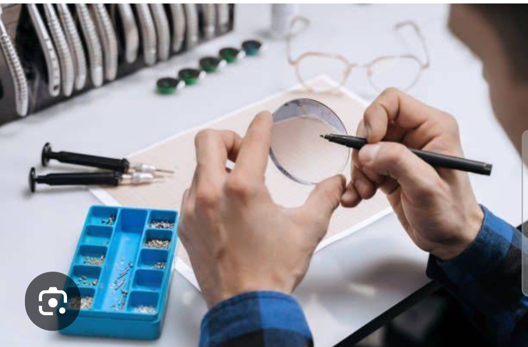MONTADOR DE LENTES